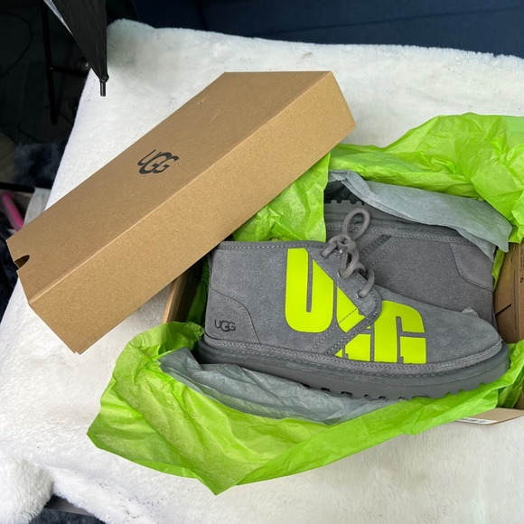 NWT/NIB |•UGG•| Gray Suede Lime Green Ankle Boots W NEUMEL CHOPD Size 7 - Picture 4 of 9